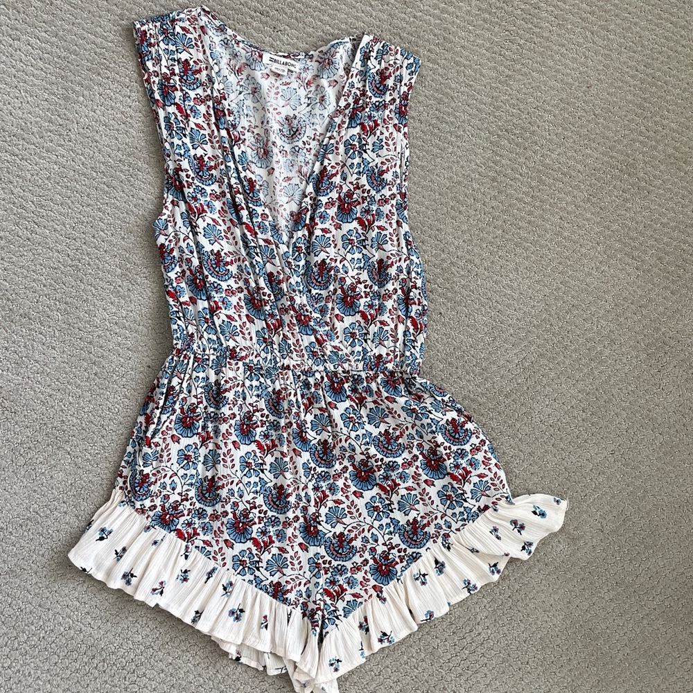 Billabong Galaxies Abound Plunging Floral Boho Romper size Large